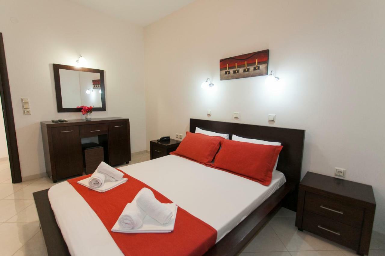 Siarbas Hotel Paralia Vrachou Esterno foto